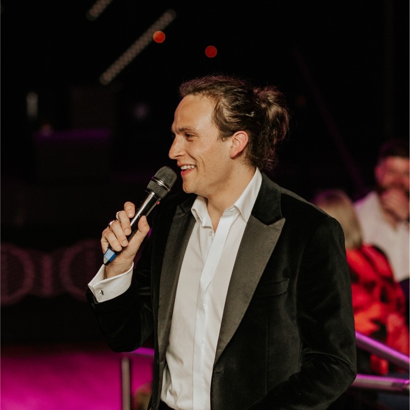 francis marketing manager